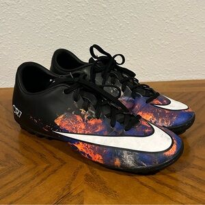 Nike Mercurial Victory V CR7 Cleats Size 7.5